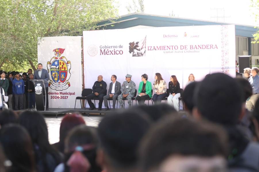 cruz-izamiento bandera en parajes