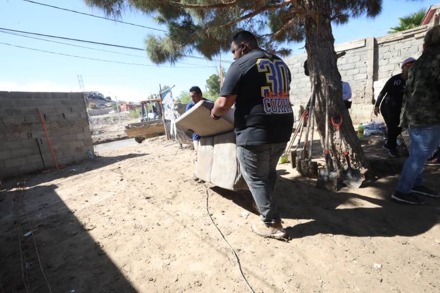 agradecen limpia de viviendas afect