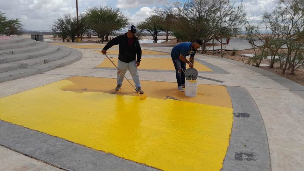 limpian entrada milenio