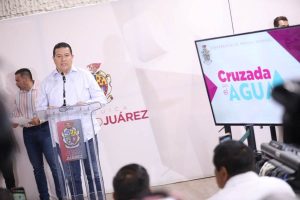 Hugo Vallejo-cruzada agua