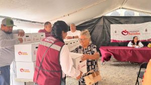 continua cruzada por la familia despensas