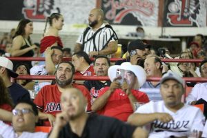 cruz-apoyo indios