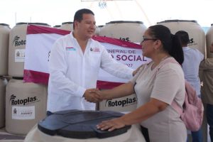 reparten auga y tinacos