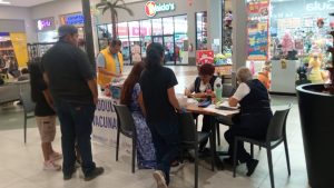 vacunacion centros comerciales