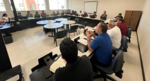 continua debate transporte universitario