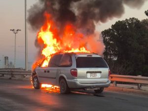 vehic incendiado