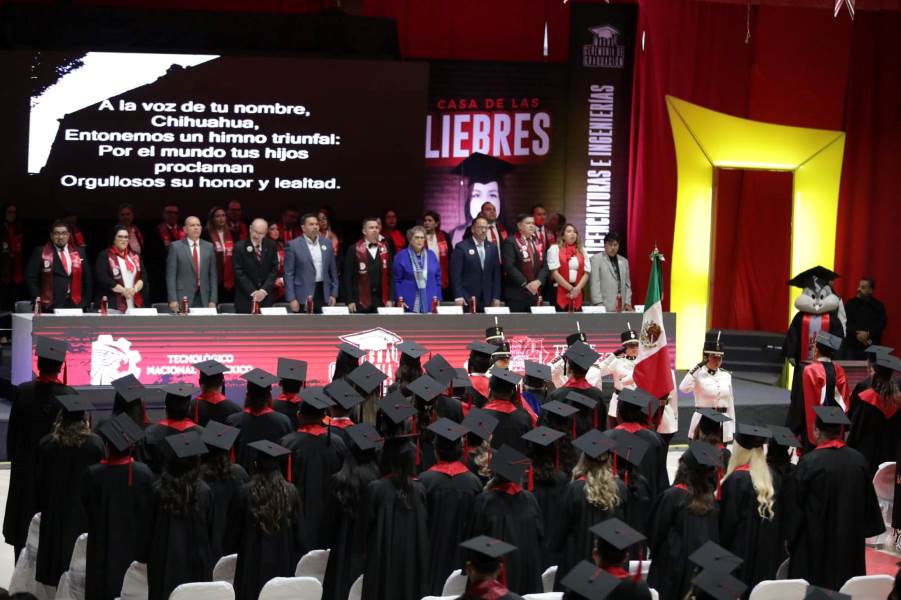 cruz-graduacion tec