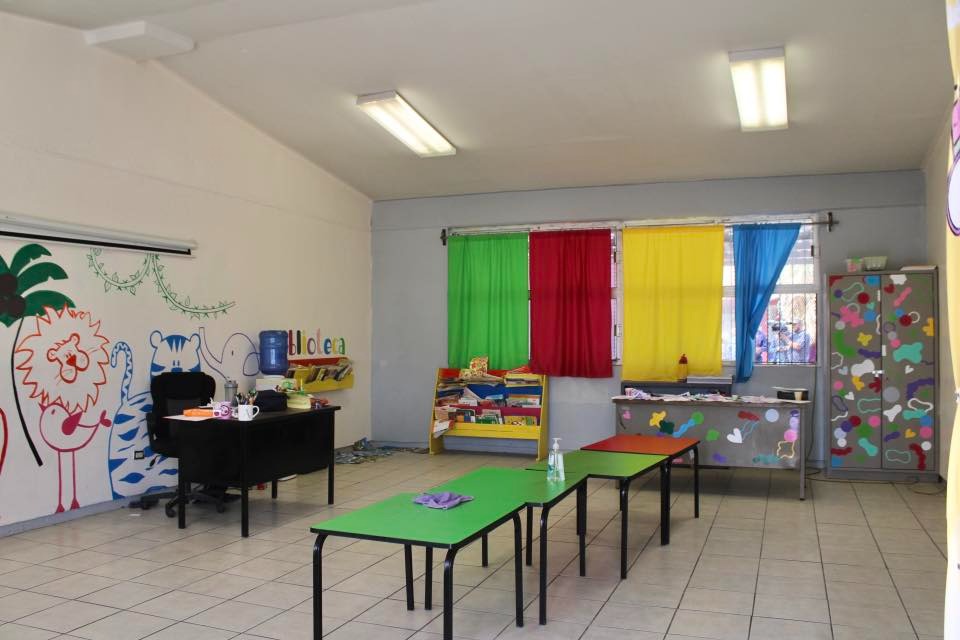 mobiliario escuelas