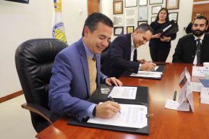 UACJ-firma convenio con SSPE