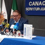 Bajo precio del dólar deriva en fuga de capitales; llama CANACO a comprar en Juárez.