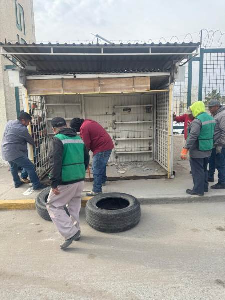 retiran puesto imss 66