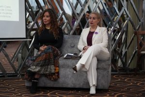 panel mujeres en equipo