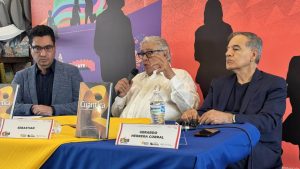 UACJ-Sebastian en fiesta del libro