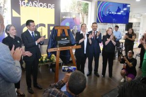 UACJ-develacion placa