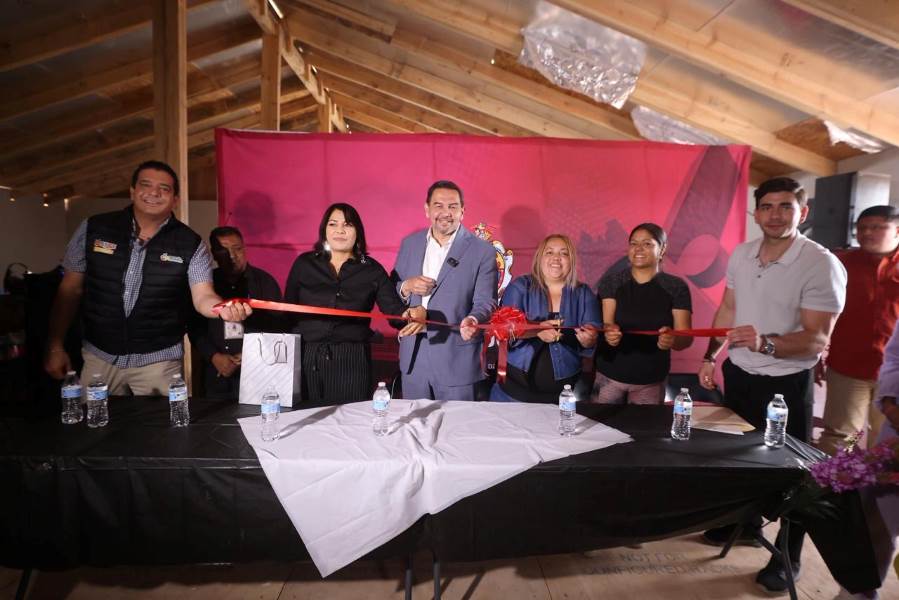 cruz-inaugura comedor en kms