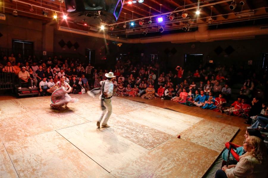 presentan danza folklorica cma