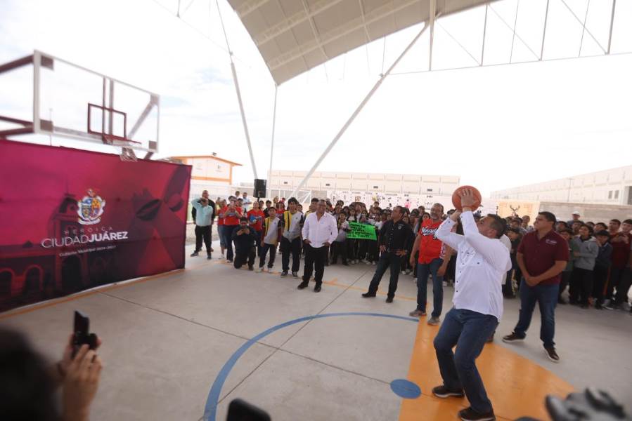 cruz-entrega canchas esc
