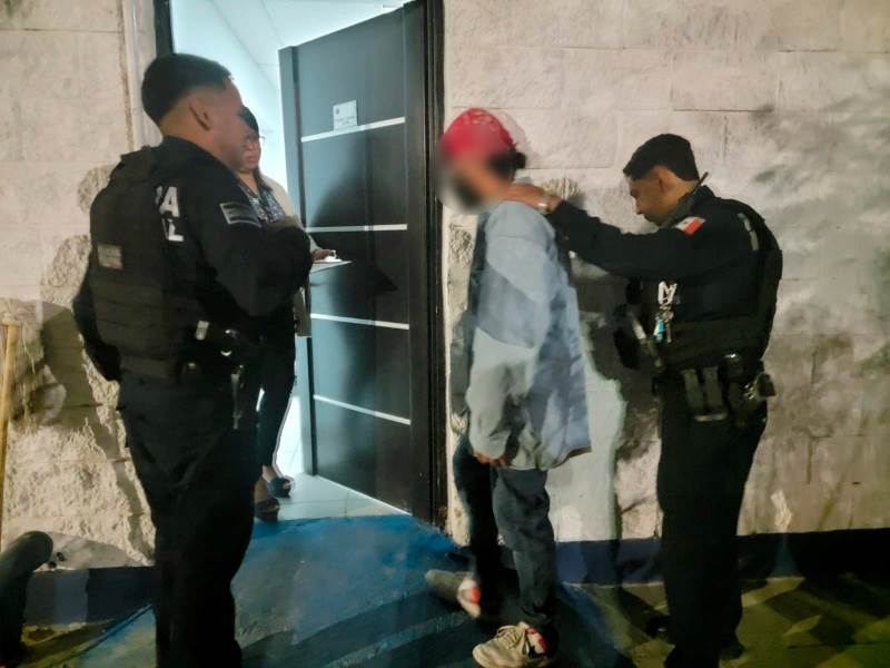 polis frustran suicidio