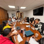 Revisan regidores programas para adultos mayores.