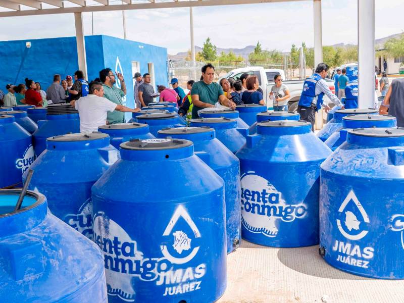 jmas-continua entrega tinacos1