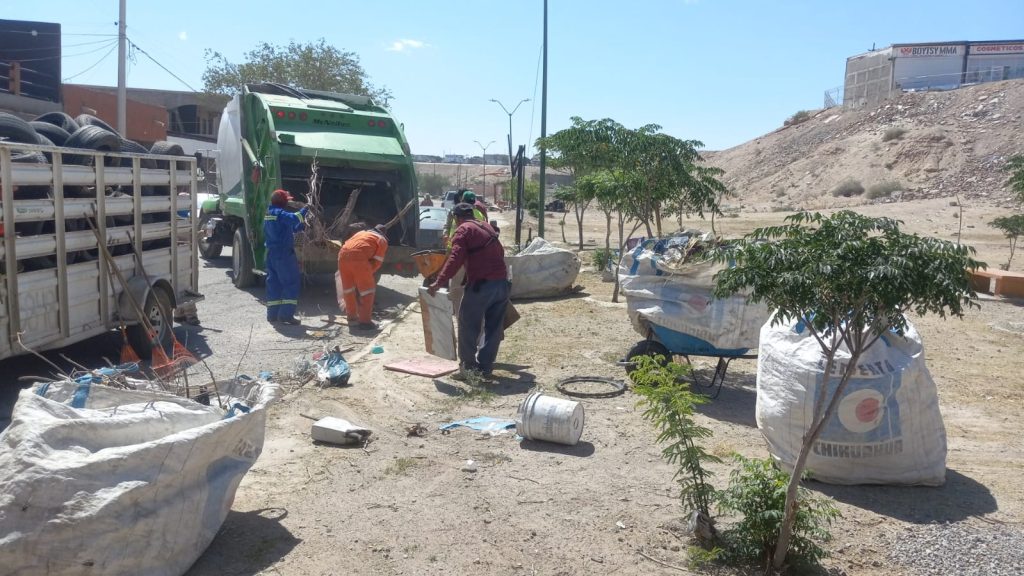 piden no tirar basura en lotes baldios