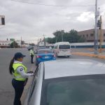 Seguridad Vial promueve el respeto a los límites de velocidad con volanteo informativo