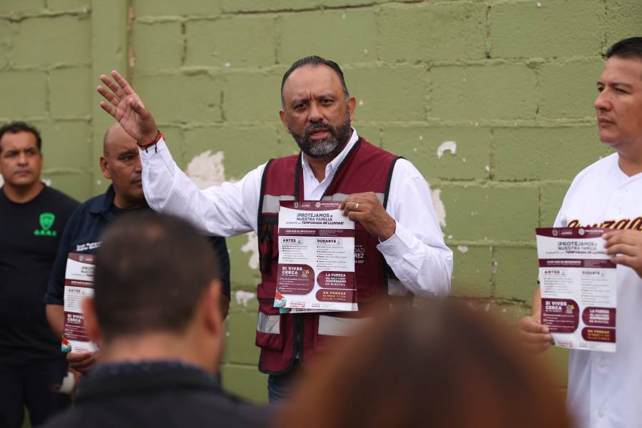 ortiz-campaña dif vs inundaciones