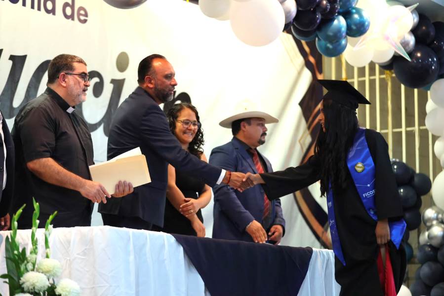 ortiz-graduacion salesianos