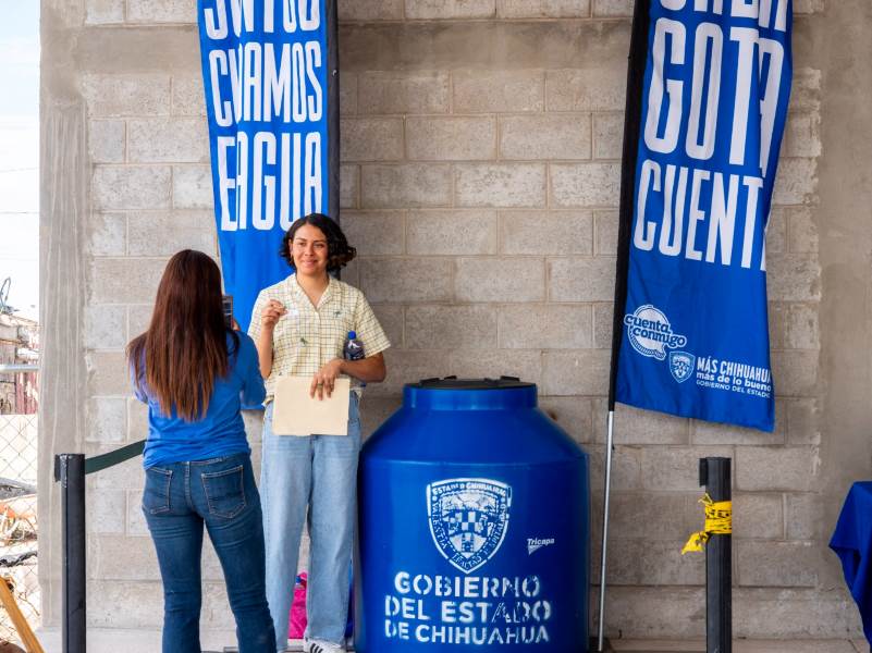 agradecen entrega tinacos