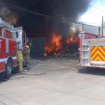 Controlan incendio en recicladora de metales en la colonia Satélite