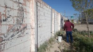 limpian y borran graffiti en las torres