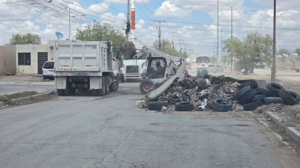 retiran llantas y basura en parejes sn jose