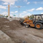 Lluvias dejan tierra y residuos en calles; Limpia despliega cuadrillas en Juárez