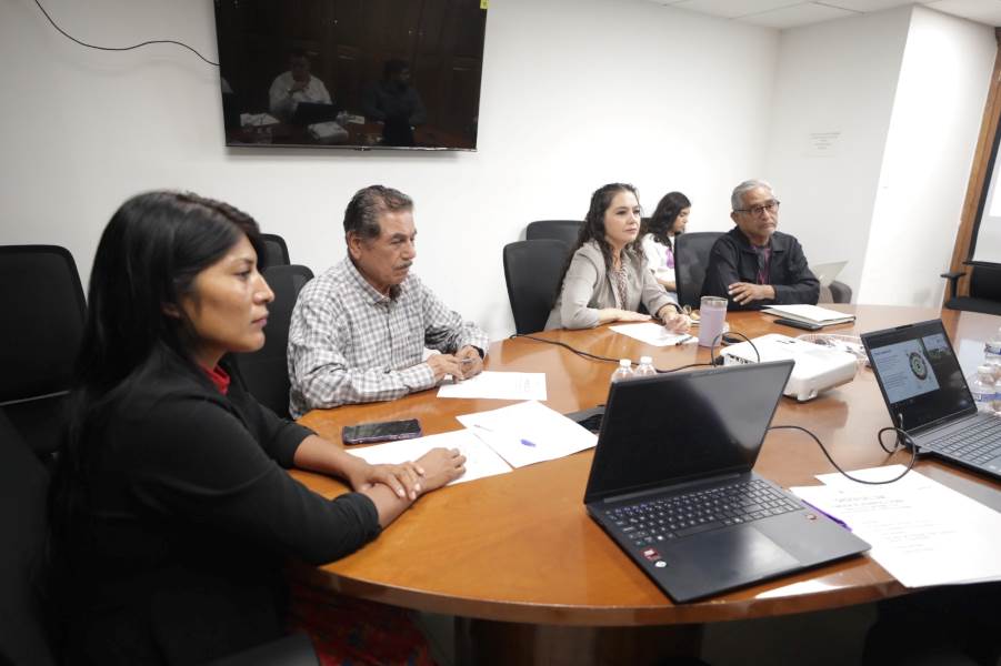 presentan creditos fira