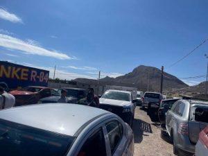 retiran vehiculos de camino real
