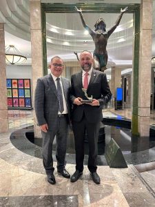 ortiz-premio buen gobierno