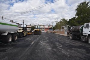 repavimentan la laguna de guzman
