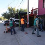 Retiran tejabán que invadía banqueta en la colonia Manuel J. Clouthier