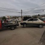 Retiran vehículos abandonados y tiliches en arroyo Las Víboras para prevenir riesgos por lluvias